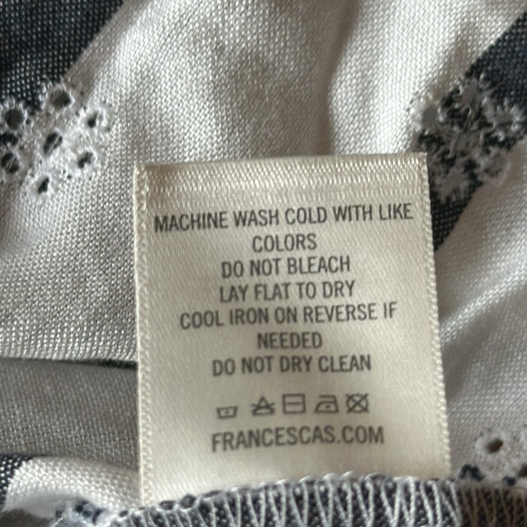 NWT Francesca’s Blue Rain Long Sleeved Striped Blouse, Size Medium - Picture 8 of 8